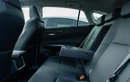 Toyota Venza, 2025 год, 4 800 000 рублей, 17 фотография
