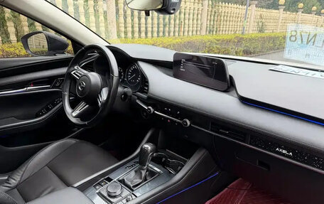 Mazda 3, 2022 год, 1 400 000 рублей, 14 фотография