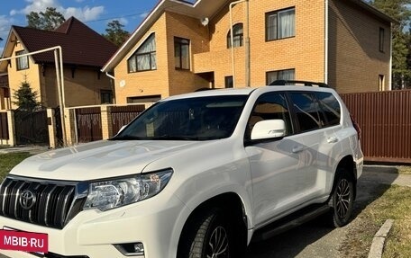 Toyota Land Cruiser Prado 150 рестайлинг 2, 2020 год, 4 700 000 рублей, 4 фотография