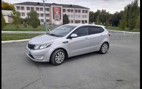 KIA Rio III рестайлинг, 2012 год, 600 000 рублей, 2 фотография