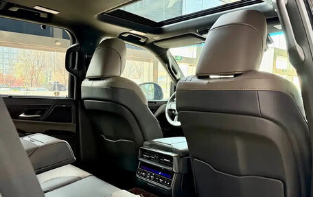 Lexus LX, 2026 год, 20 000 000 рублей, 8 фотография