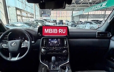 Lexus LX, 2026 год, 20 000 000 рублей, 17 фотография