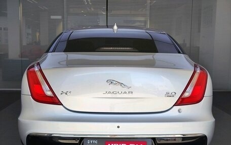Jaguar XJ IV (X351), 2016 год, 2 310 000 рублей, 6 фотография