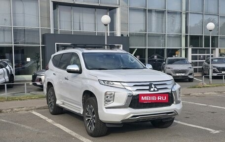 Mitsubishi Pajero Sport III рестайлинг, 2022 год, 3 999 000 рублей, 2 фотография