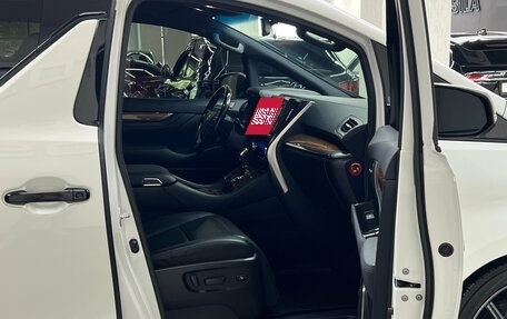 Toyota Alphard III, 2016 год, 3 997 000 рублей, 27 фотография