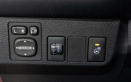 Toyota RAV4, 2017 год, 2 370 000 рублей, 13 фотография