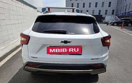 Chevrolet Trax, 2023 год, 1 390 007 рублей, 3 фотография