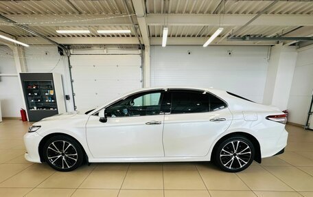 Toyota Camry, 2019 год, 2 739 900 рублей, 3 фотография