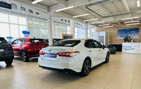 Toyota Camry, 2019 год, 2 739 900 рублей, 6 фотография