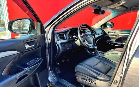 Toyota Highlander III, 2014 год, 2 390 000 рублей, 15 фотография