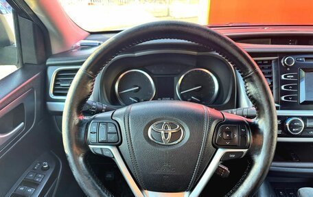 Toyota Highlander III, 2014 год, 2 390 000 рублей, 18 фотография
