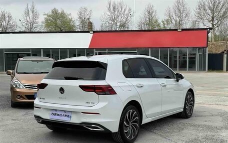 Volkswagen Golf VIII, 2024 год, 1 890 325 рублей, 4 фотография