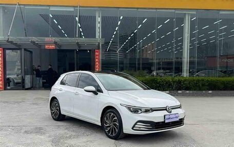 Volkswagen Golf VIII, 2024 год, 1 890 325 рублей, 3 фотография