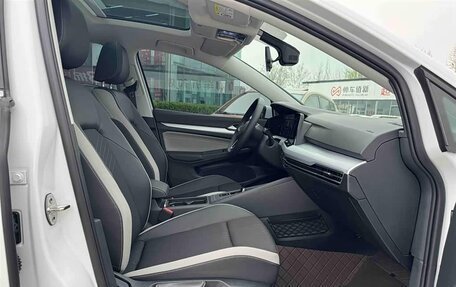 Volkswagen Golf VIII, 2024 год, 1 890 325 рублей, 22 фотография