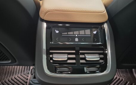 Volvo XC60 II, 2025 год, 5 300 000 рублей, 9 фотография