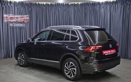Volkswagen Tiguan II, 2018 год, 2 398 000 рублей, 7 фотография