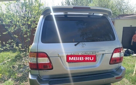 Toyota Land Cruiser 100 рестайлинг 2, 2006 год, 2 900 000 рублей, 2 фотография