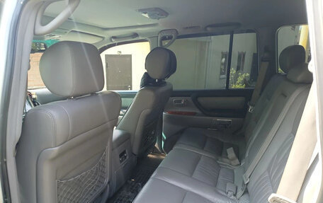 Toyota Land Cruiser 100 рестайлинг 2, 2006 год, 2 900 000 рублей, 9 фотография