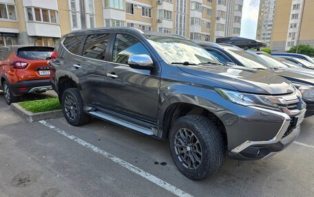 Mitsubishi Pajero Sport III рестайлинг, 2018 год, 2 930 000 рублей, 3 фотография