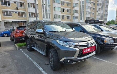Mitsubishi Pajero Sport III рестайлинг, 2018 год, 2 930 000 рублей, 4 фотография