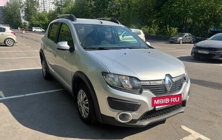 Renault Sandero II рестайлинг, 2014 год, 590 000 рублей, 3 фотография