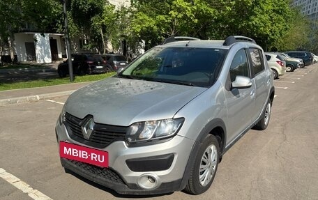 Renault Sandero II рестайлинг, 2014 год, 590 000 рублей, 2 фотография