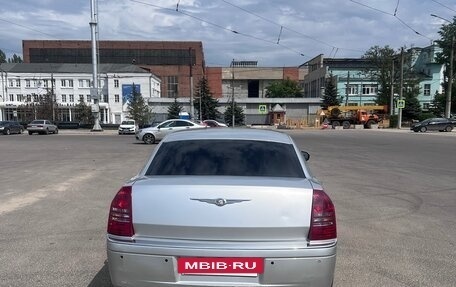 Chrysler 300C II, 2004 год, 920 000 рублей, 4 фотография