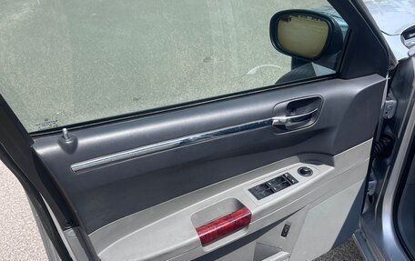 Chrysler 300C II, 2004 год, 920 000 рублей, 8 фотография
