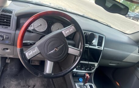 Chrysler 300C II, 2004 год, 920 000 рублей, 9 фотография
