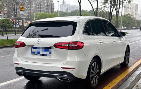 Mercedes-Benz B-Класс, 2022 год, 1 450 000 рублей, 4 фотография