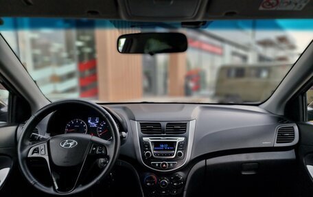 Hyundai Solaris II рестайлинг, 2015 год, 830 000 рублей, 9 фотография