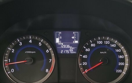 Hyundai Solaris II рестайлинг, 2015 год, 830 000 рублей, 20 фотография
