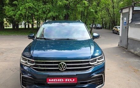 Volkswagen Tiguan II, 2021 год, 4 150 000 рублей, 1 фотография
