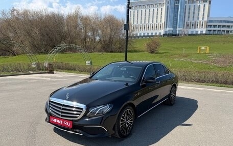 Mercedes-Benz E-Класс, 2019 год, 3 290 000 рублей, 1 фотография