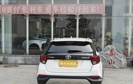Toyota Yaris, 2023 год, 1 100 000 рублей, 6 фотография