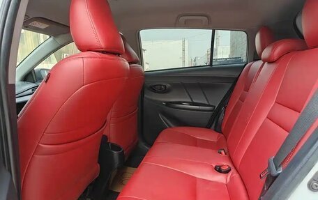 Toyota Yaris, 2023 год, 1 100 000 рублей, 10 фотография