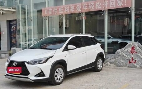 Toyota Yaris, 2023 год, 1 100 000 рублей, 2 фотография