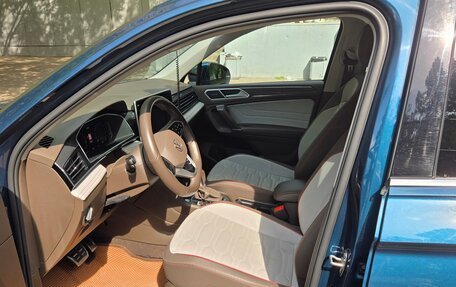 Volkswagen Tiguan II, 2021 год, 4 150 000 рублей, 8 фотография