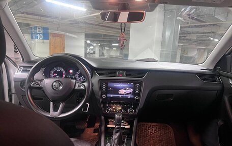 Skoda Octavia, 2017 год, 1 700 000 рублей, 9 фотография