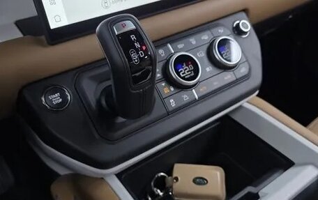 Land Rover Defender II, 2025 год, 8 920 000 рублей, 9 фотография
