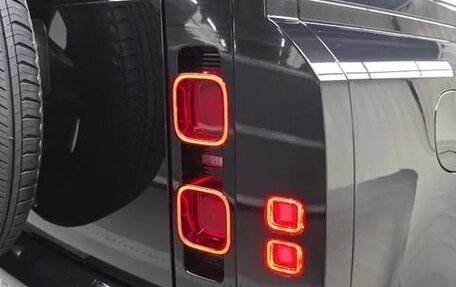 Land Rover Defender II, 2025 год, 8 920 000 рублей, 6 фотография