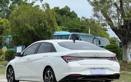 Hyundai Elantra, 2022 год, 1 268 000 рублей, 6 фотография