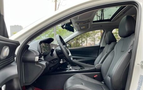 Hyundai Elantra, 2022 год, 1 268 000 рублей, 7 фотография