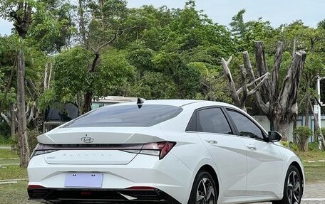 Hyundai Elantra, 2022 год, 1 268 000 рублей, 4 фотография