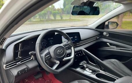 Hyundai Elantra, 2022 год, 1 268 000 рублей, 8 фотография