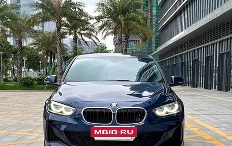 BMW 1 серия, 2022 год, 1 920 000 рублей, 2 фотография