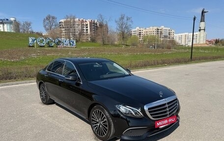 Mercedes-Benz E-Класс, 2019 год, 3 290 000 рублей, 3 фотография