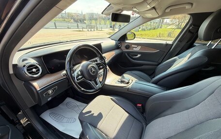 Mercedes-Benz E-Класс, 2019 год, 3 290 000 рублей, 10 фотография