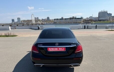 Mercedes-Benz E-Класс, 2019 год, 3 290 000 рублей, 5 фотография