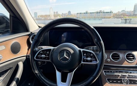 Mercedes-Benz E-Класс, 2019 год, 3 290 000 рублей, 12 фотография